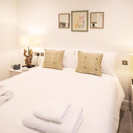 The Muse By The Suffolk Cottage Collection Framlingham Exteriér fotografie
