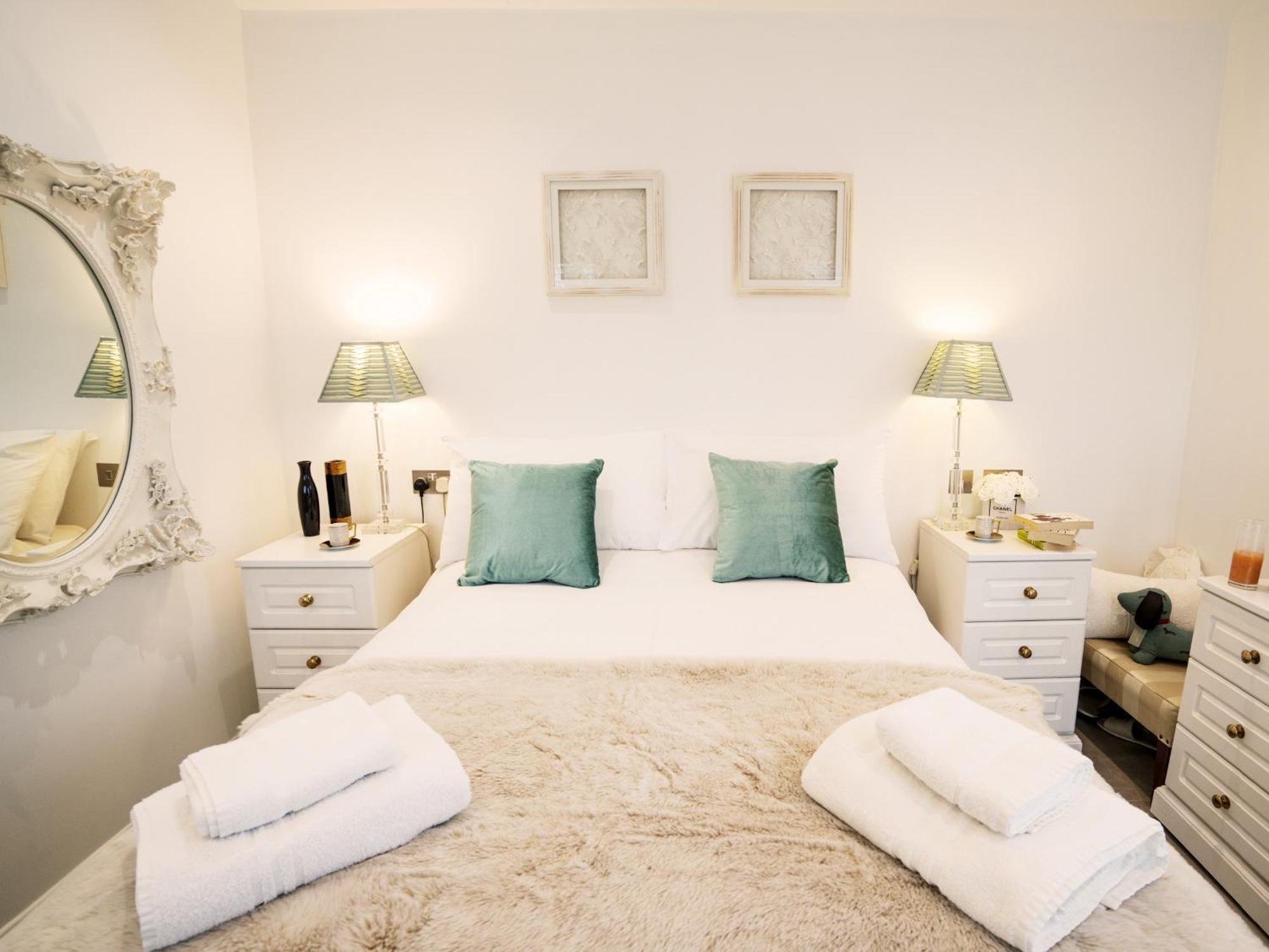 The Muse By The Suffolk Cottage Collection Framlingham Exteriér fotografie